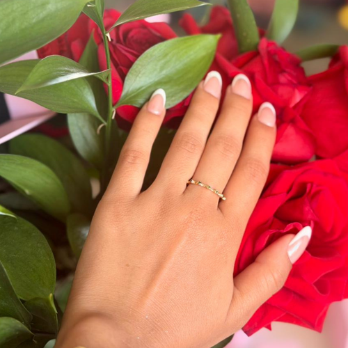 Anillo Linea imperial 0.96gr/talla 6