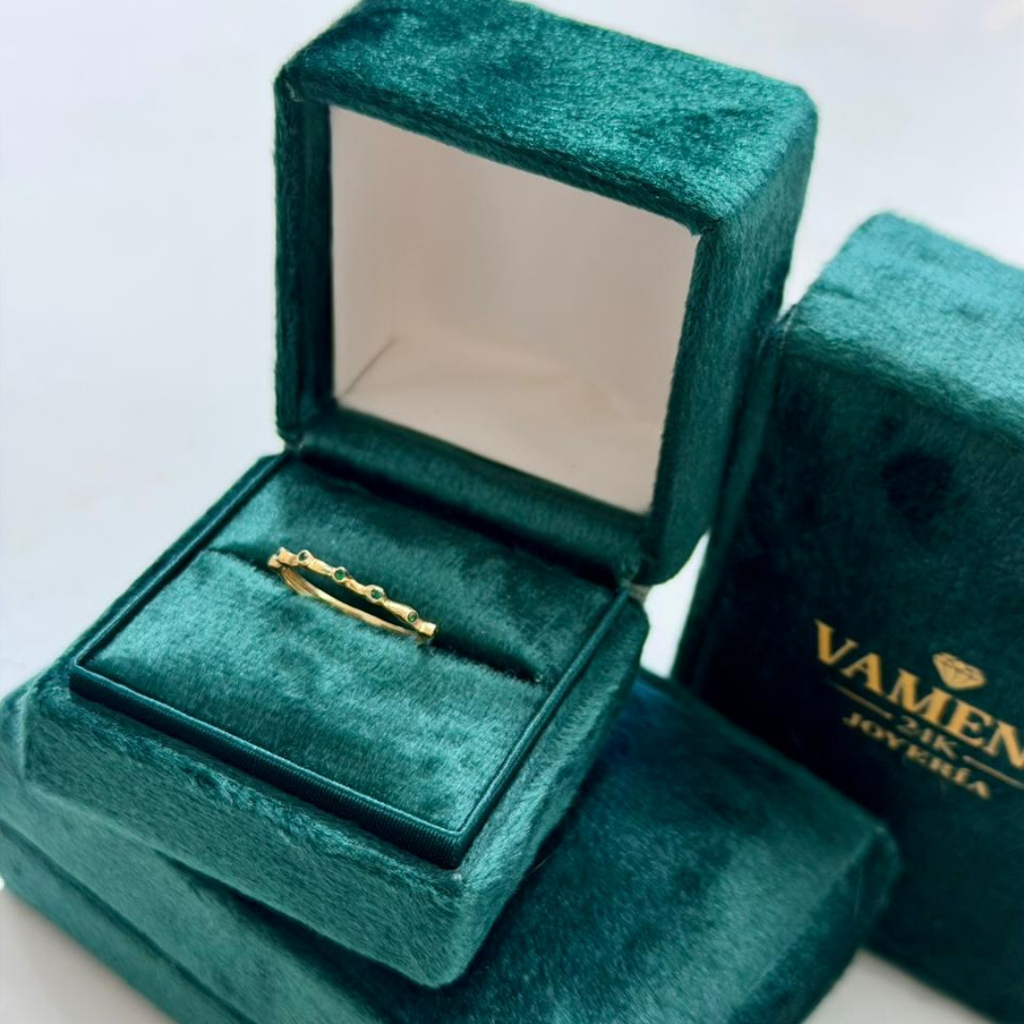 Anillo Linea imperial 0.96gr/talla 6
